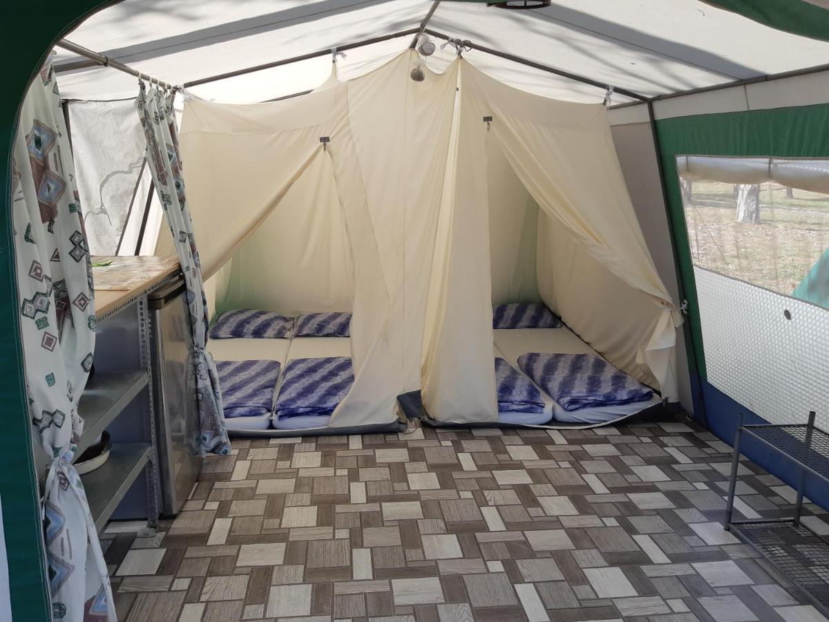 Camping Planik Hotell Ražanac Eksteriør bilde