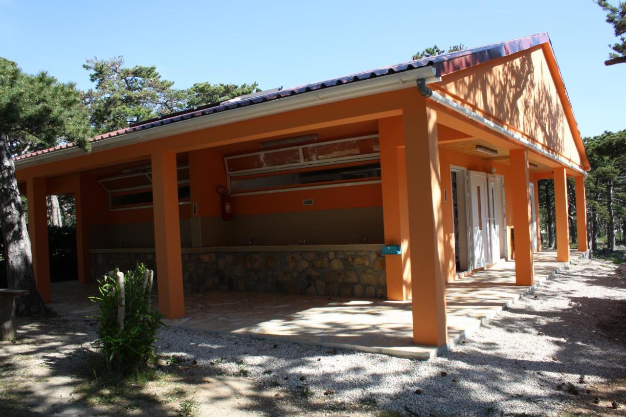 Camping Planik Hotell Ražanac Eksteriør bilde