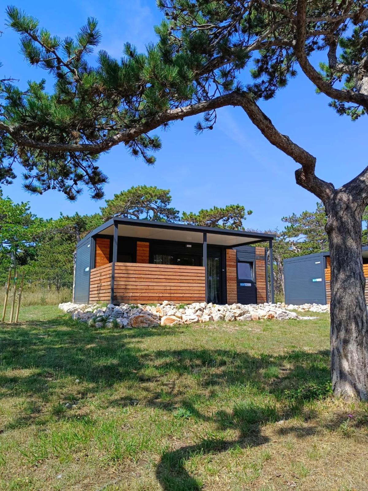 Camping Planik Hotell Ražanac Eksteriør bilde
